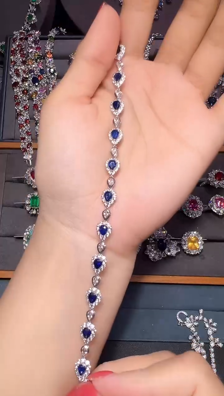 手链蓝宝石18K金镶嵌      