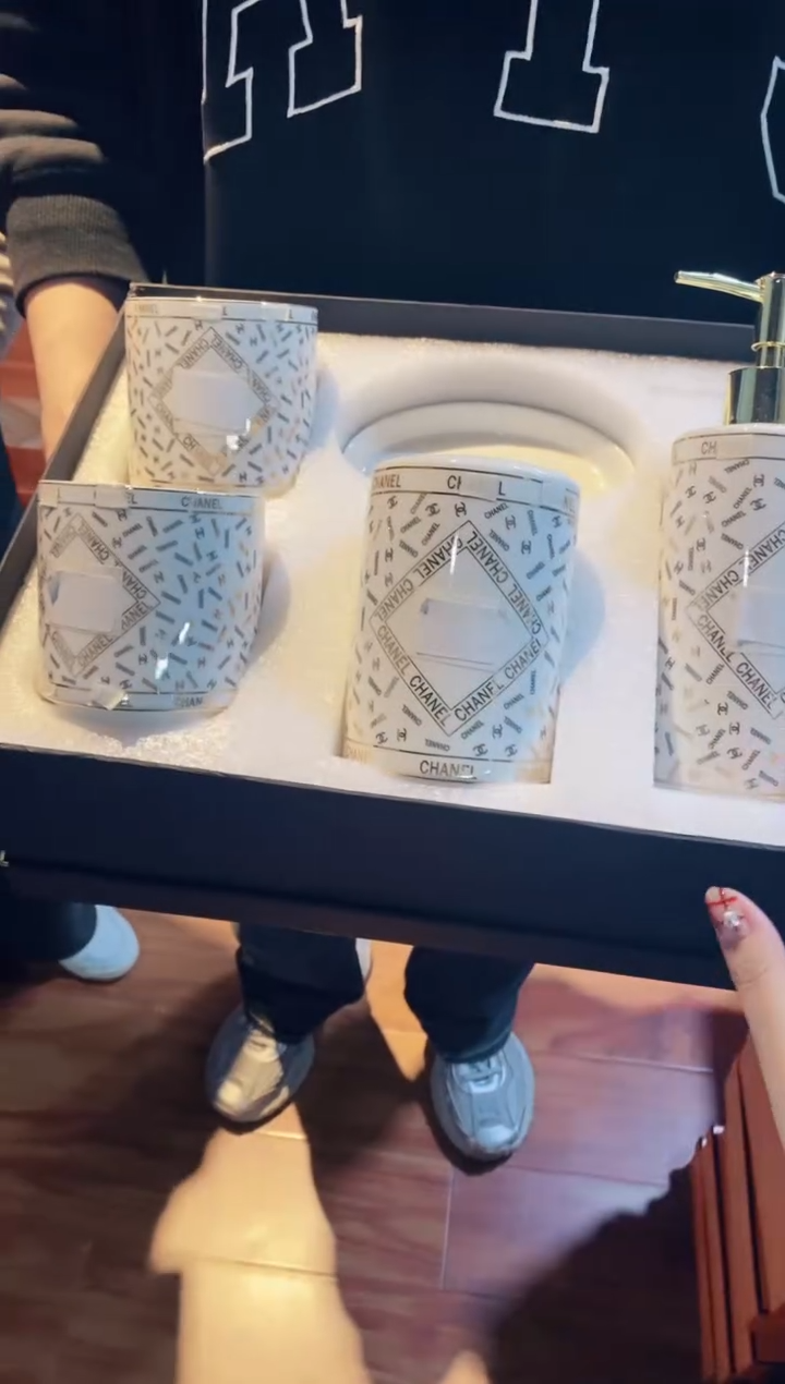 【闪购商品】杯鸿辉家品牌瓷器，京东包邮！