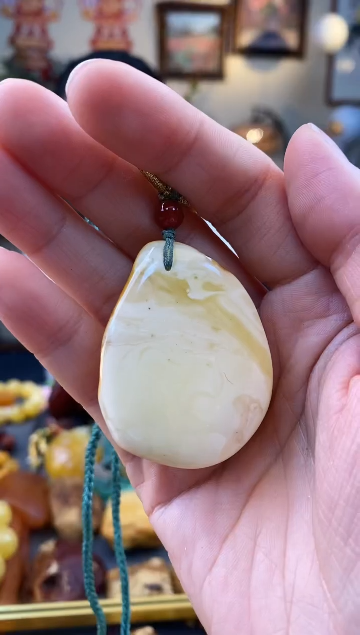 【闪购商品】未镶嵌琥珀颈饰吊坠