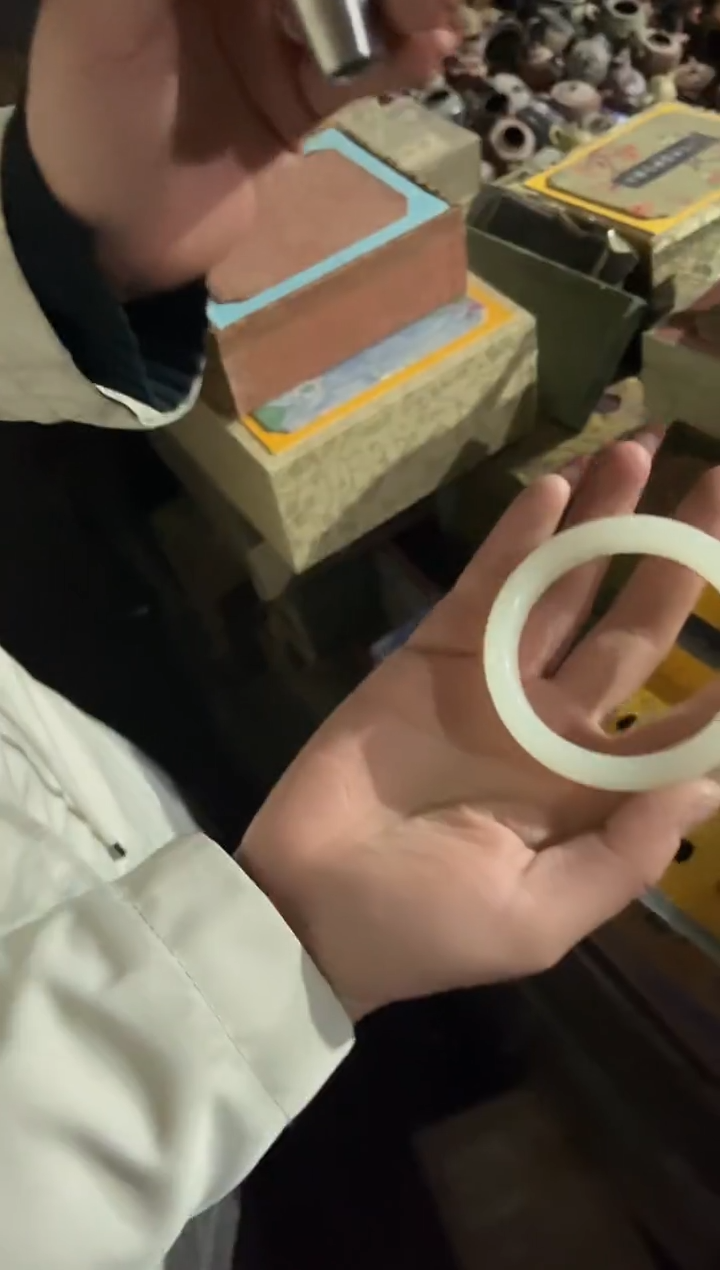 【闪购商品】和田玉手镯未镶嵌64合合合合合合合合