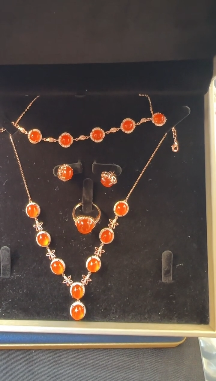 【闪购商品】南红玛瑙四件套合金保山南红四件套H7381