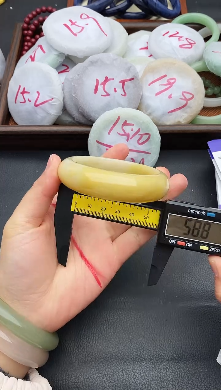 未镶嵌手镯石英质玉20+58/59