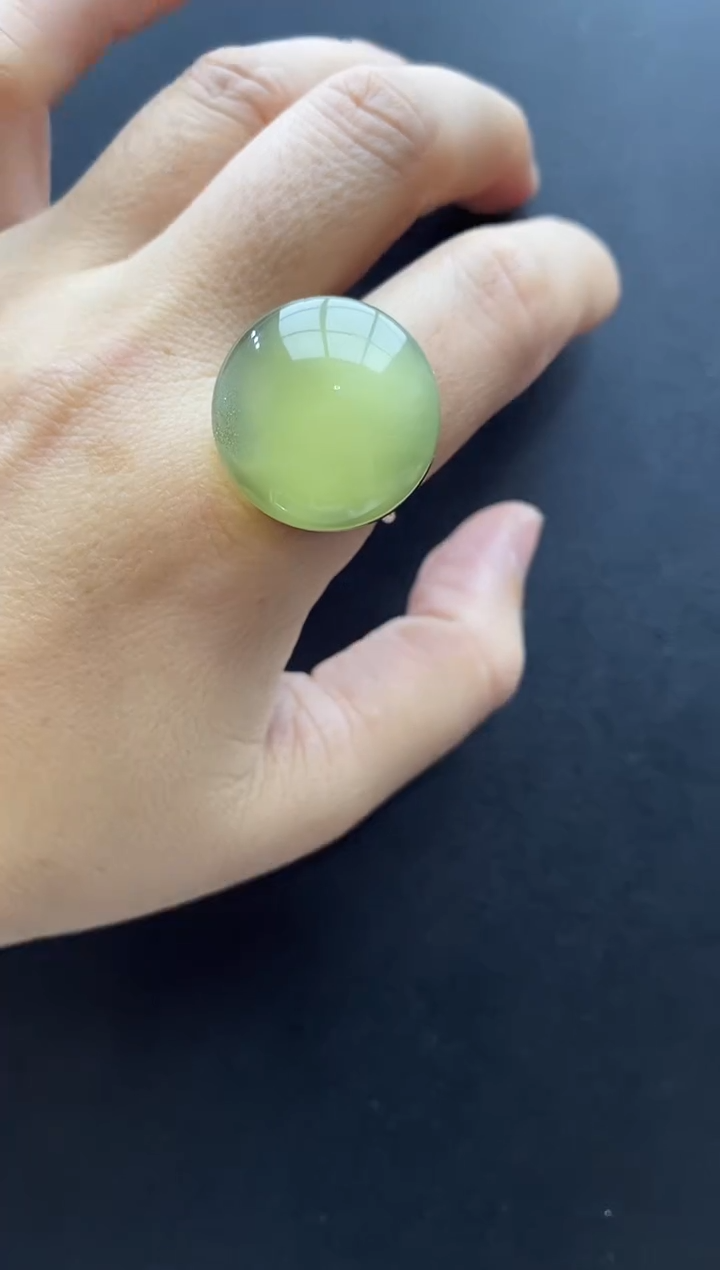 裸石琥珀未镶嵌戒指