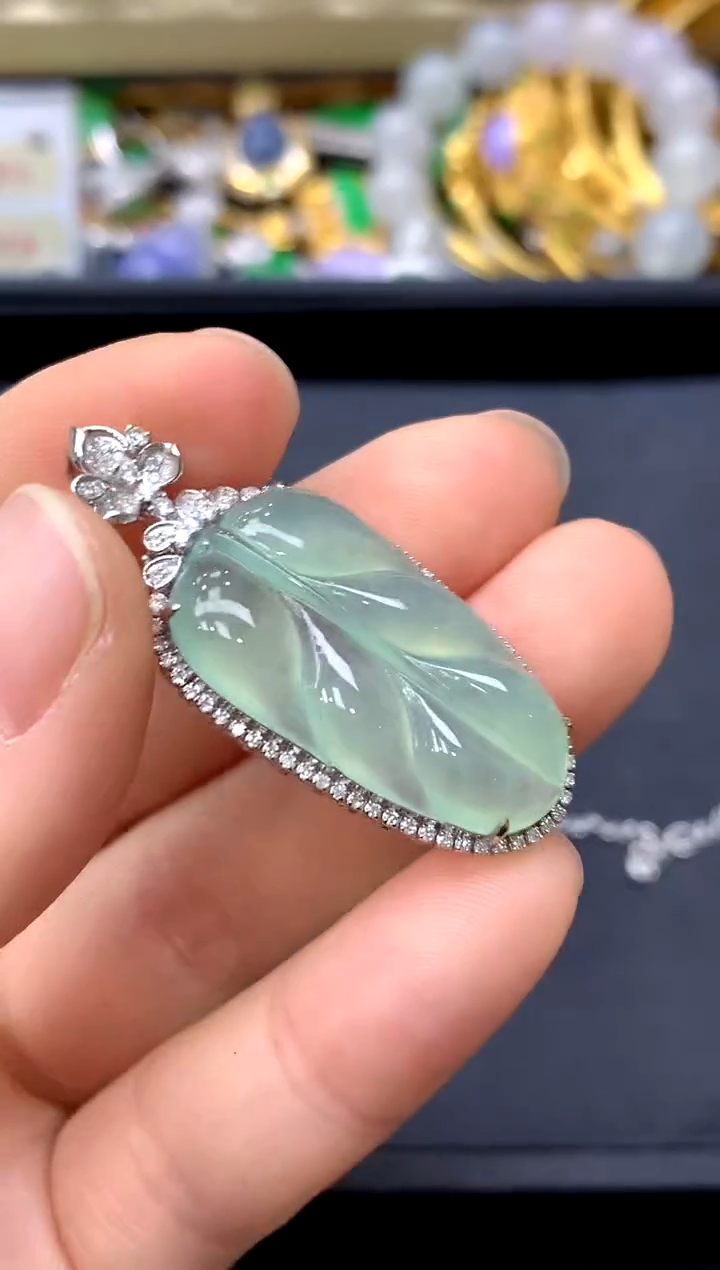 颈饰18K金镶嵌翡翠273-中国好珍宝