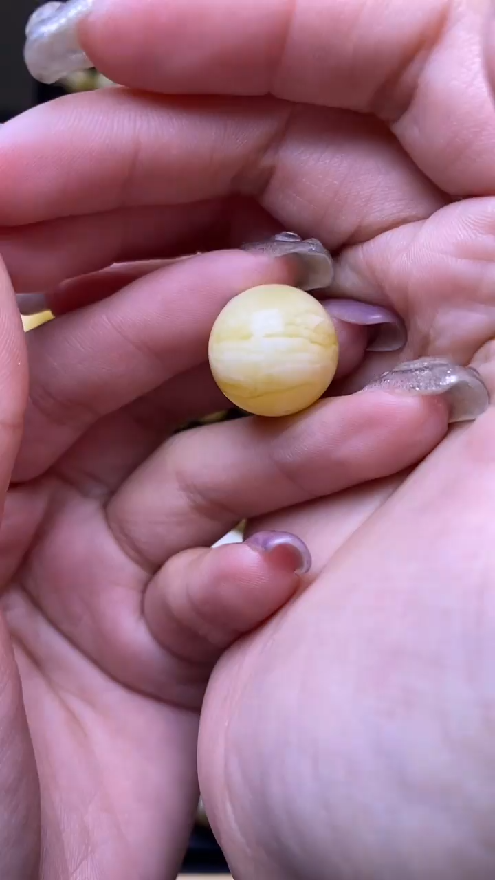 【闪购商品】琥珀裸石未镶嵌葵.111