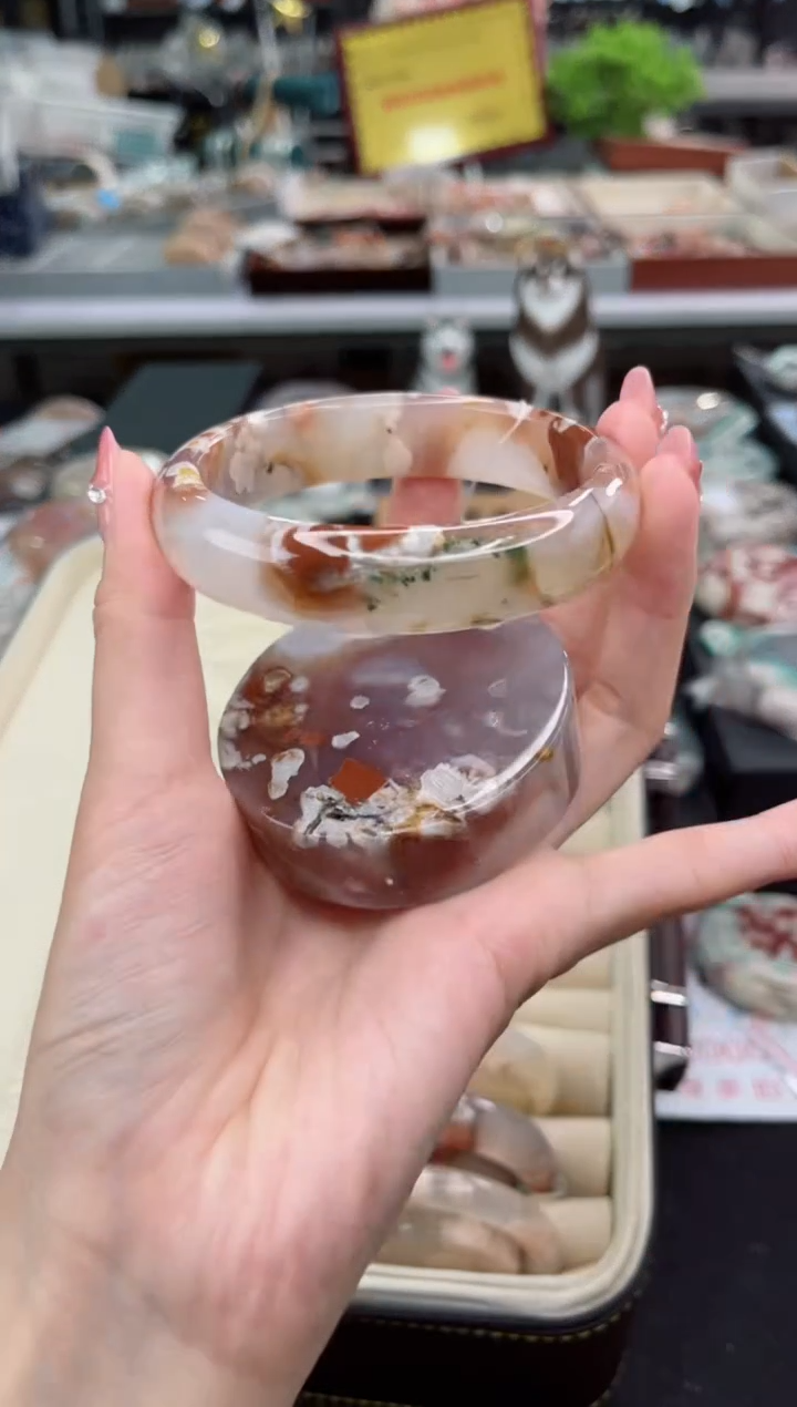 【闪购商品】石英质玉手镯未镶嵌62圈口（赠品镯心）6447224