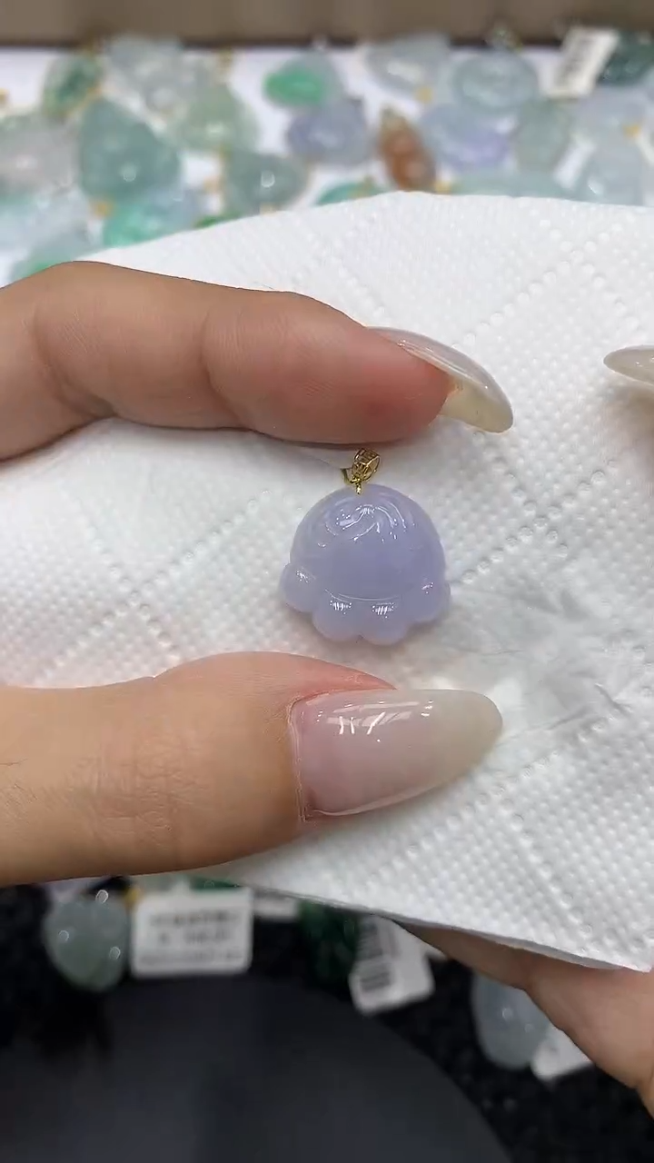 颈饰18K金镶嵌翡翠111111111111