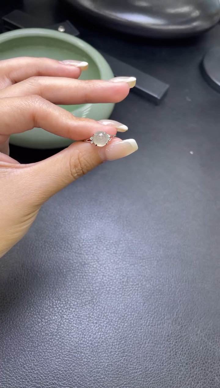 翡翠戒指未镶嵌戒指