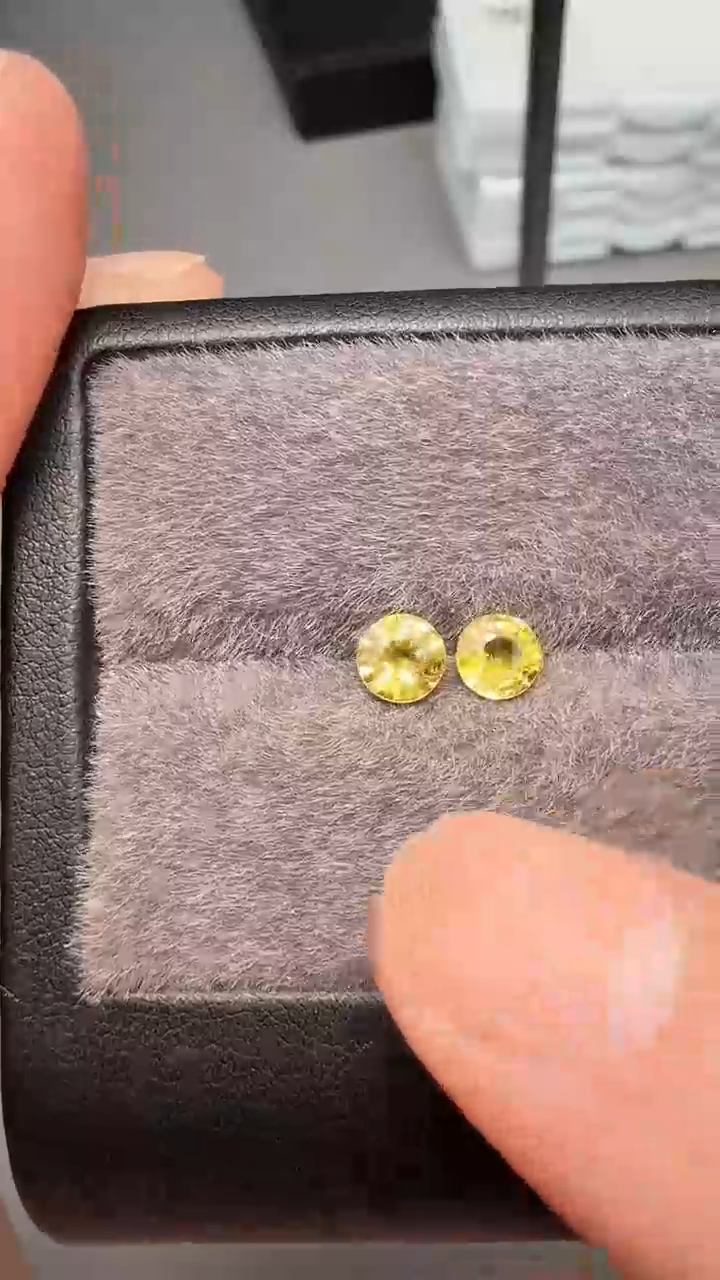 【闪购商品】彩色蓝宝石黄蓝宝配对未镶嵌1.1ct-A170-2p