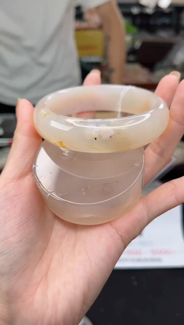 【闪购商品】石英质玉手镯未镶嵌63圈口（赠品镯心）1510202