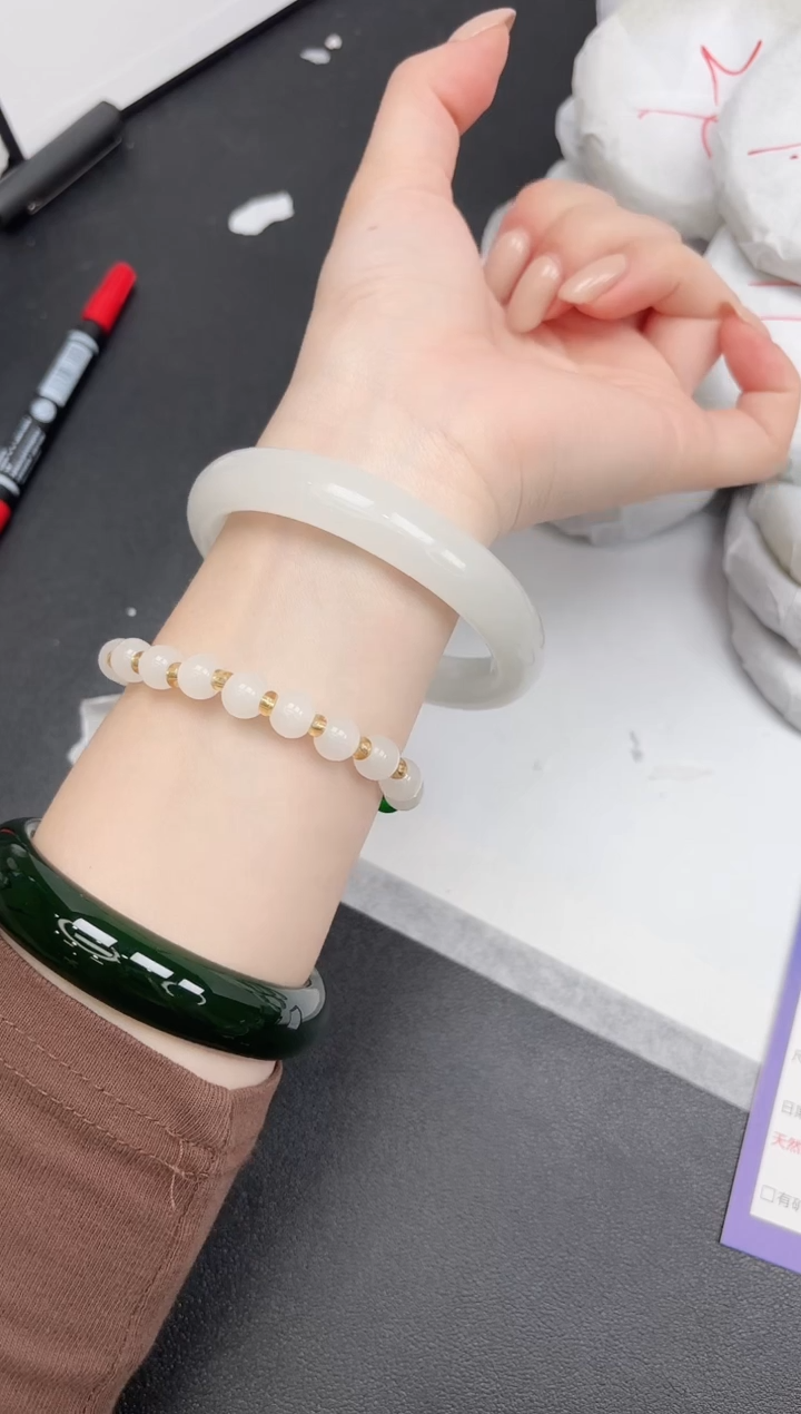 未镶嵌手镯石英质玉14/6465