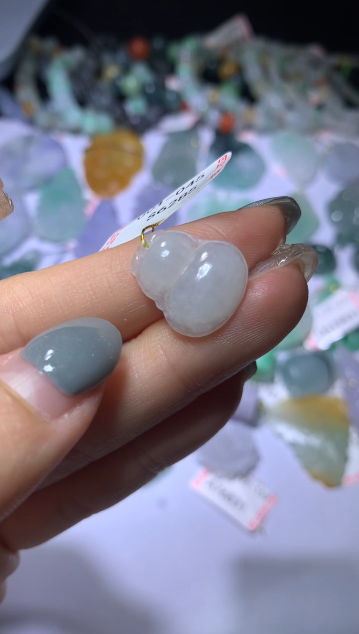 【闪购商品】翡翠挂件未镶嵌MJX032782