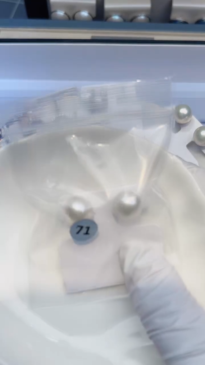 【闪购商品】银S925镶嵌淡水珍珠耳饰耳钉