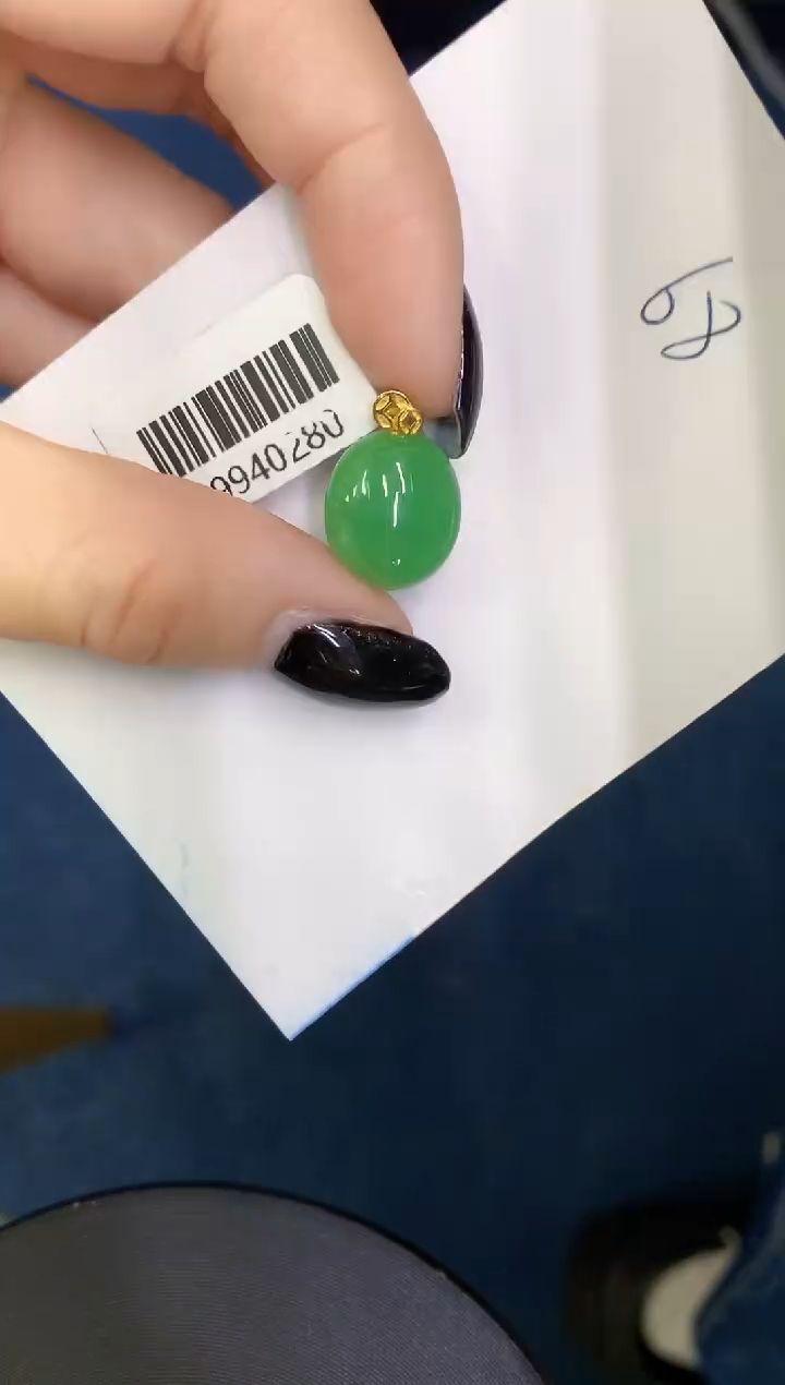 【闪购商品】翡翠颈饰18K金镶嵌0000000000