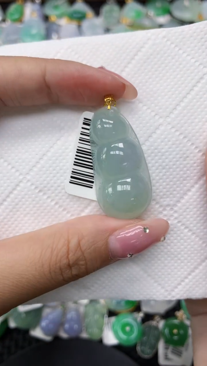 翡翠18K金镶嵌颈饰11111111111