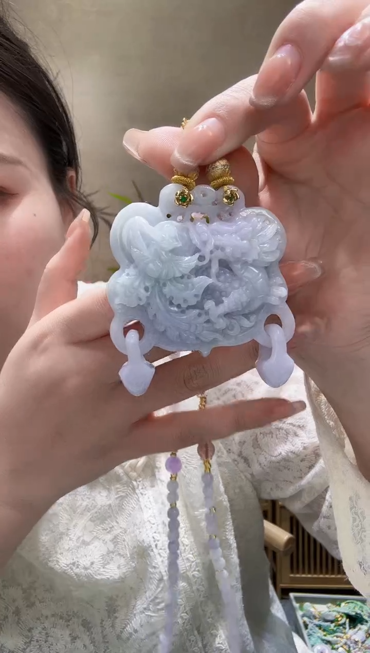 翡翠未镶嵌颈饰吊坠