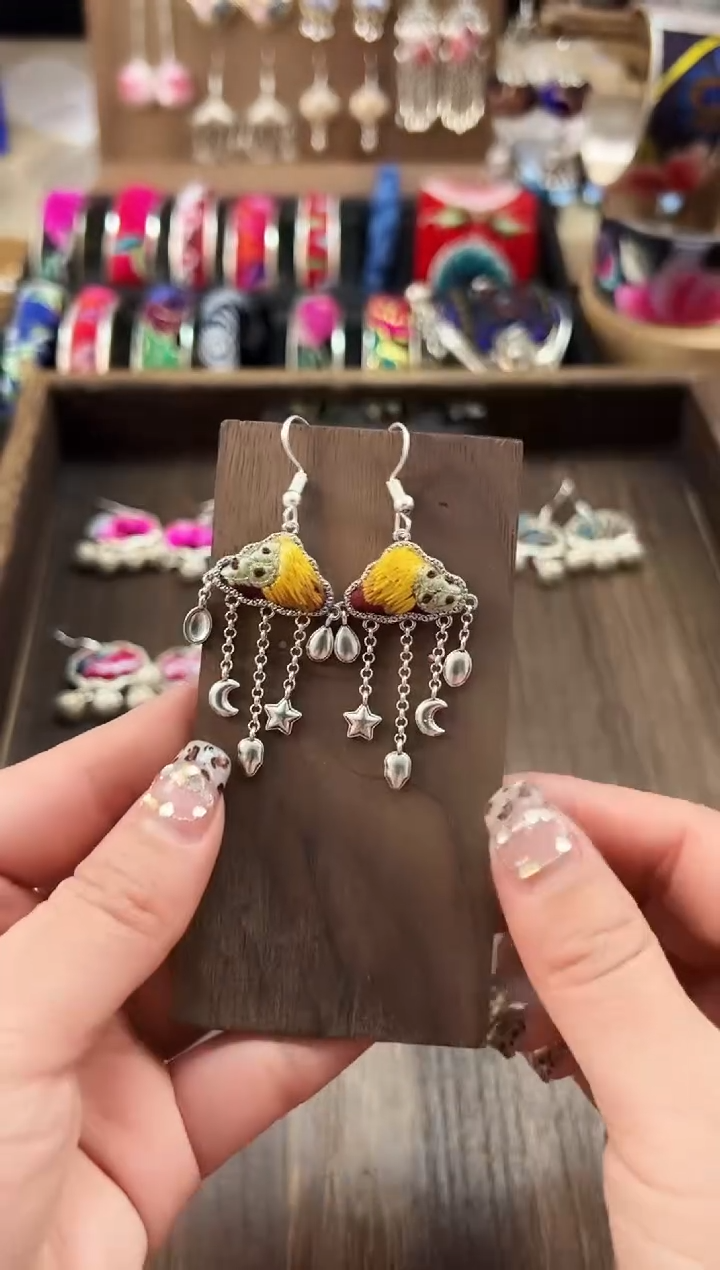 【闪购商品】织绣民族风老绣饰品552