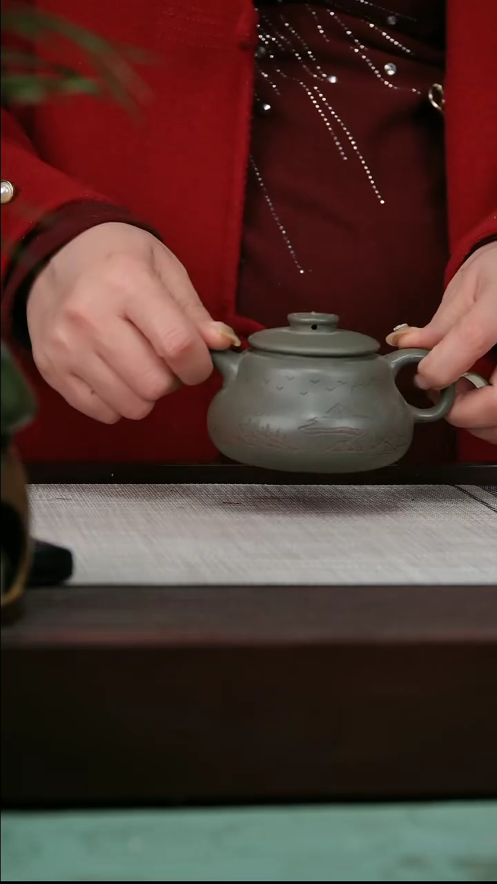 【闪购商品】宜兴原矿紫砂壶茶壶180C