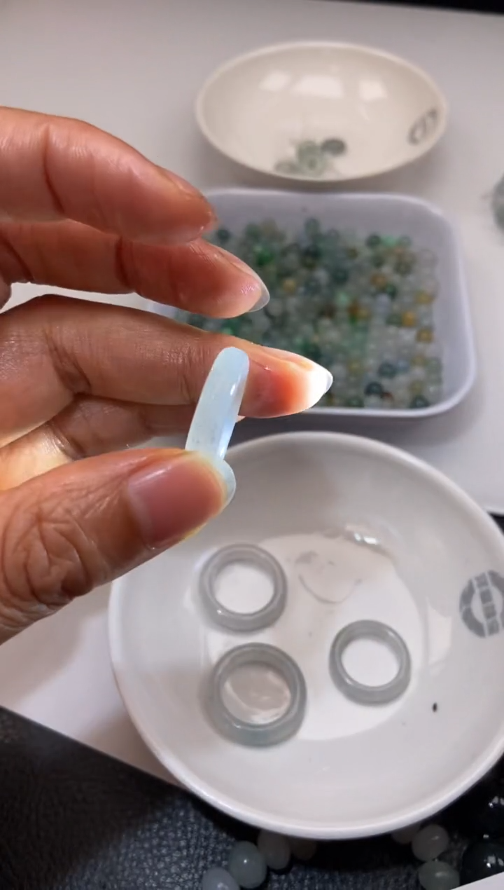 定制翡翠未镶嵌挂件