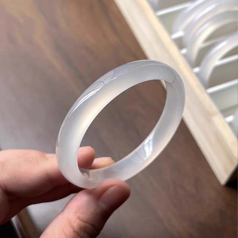 玛瑙玉髓白冰白月光正圈款式多样发货其一