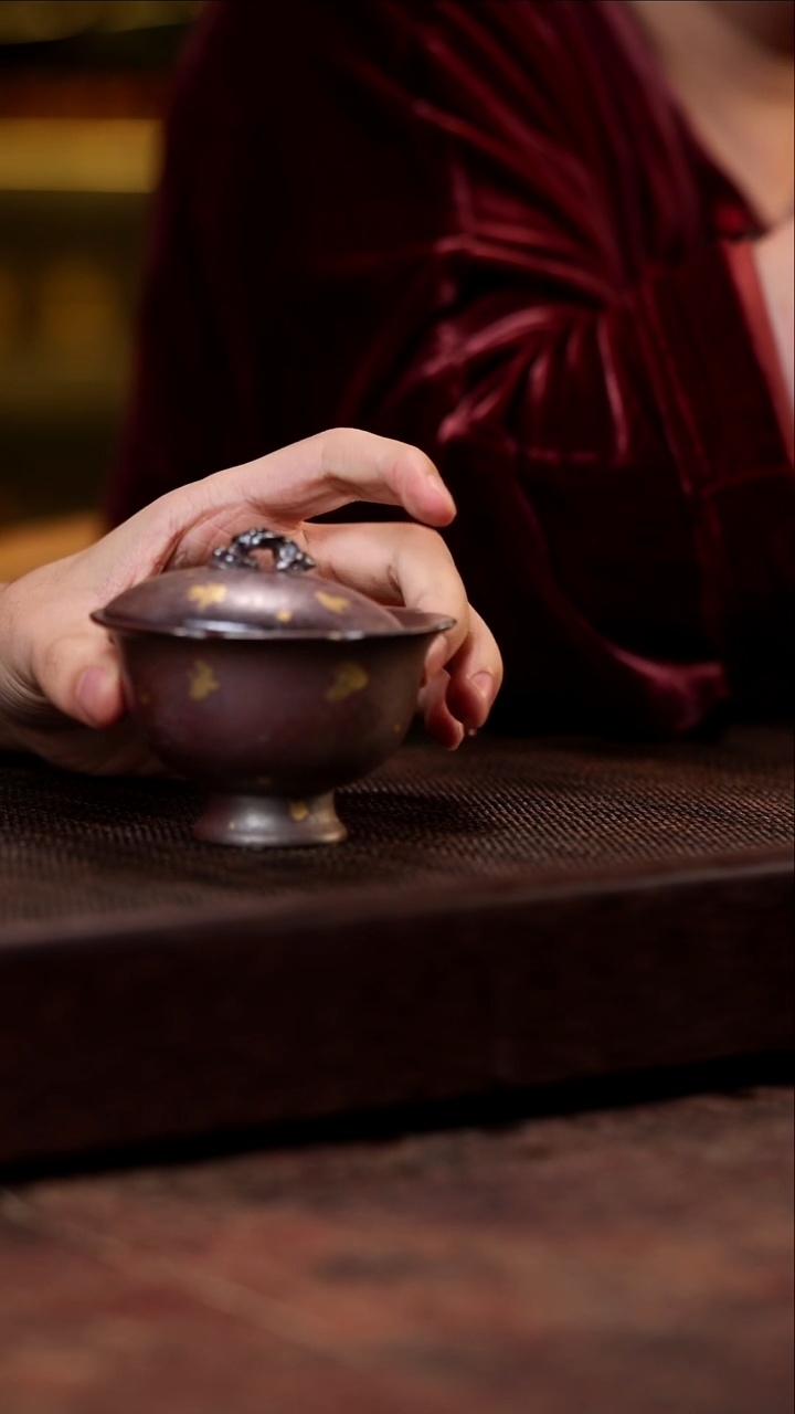 宜兴紫砂小叶紫檀木柴烧盖碗