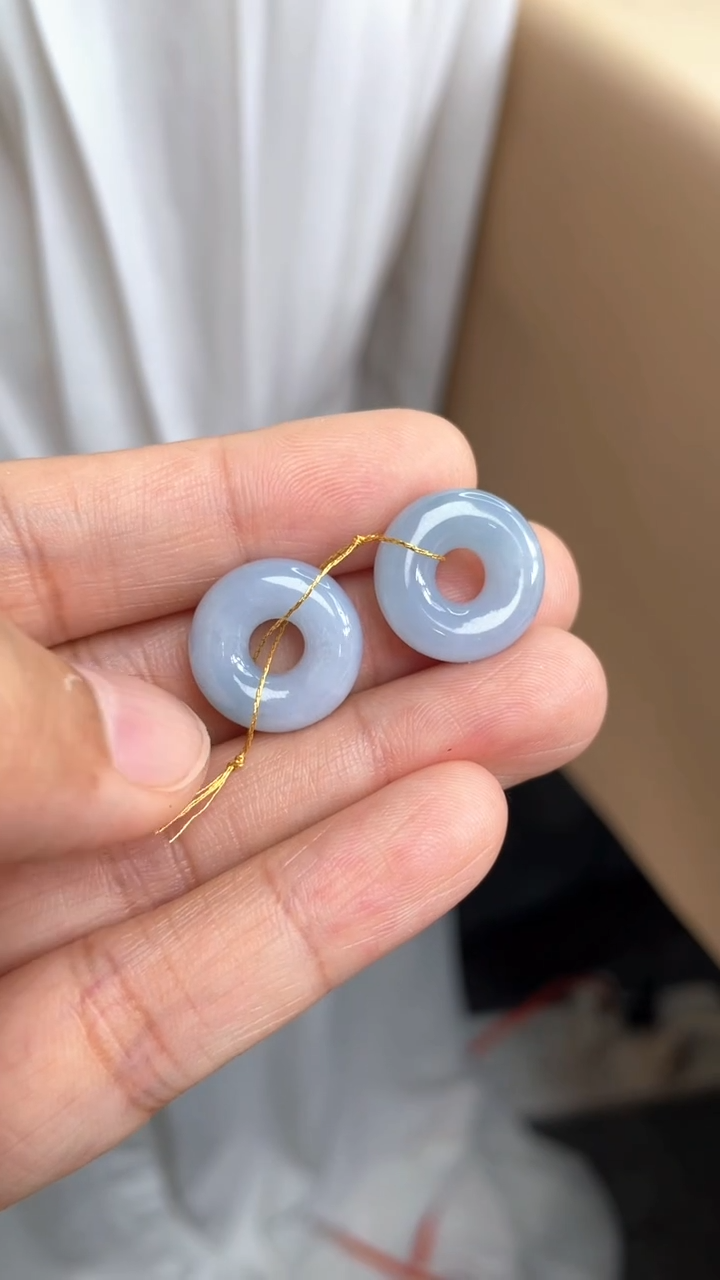 翡翠未镶嵌颈饰甜甜圈