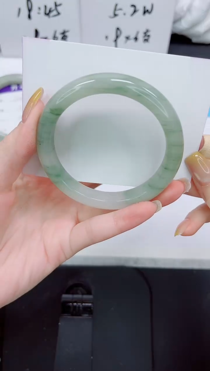 石英质玉手镯未镶嵌409