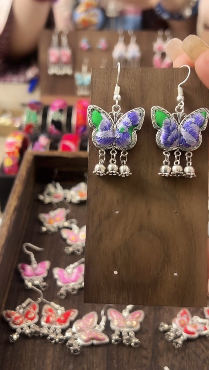 【闪购商品】织绣民族风老绣饰品012