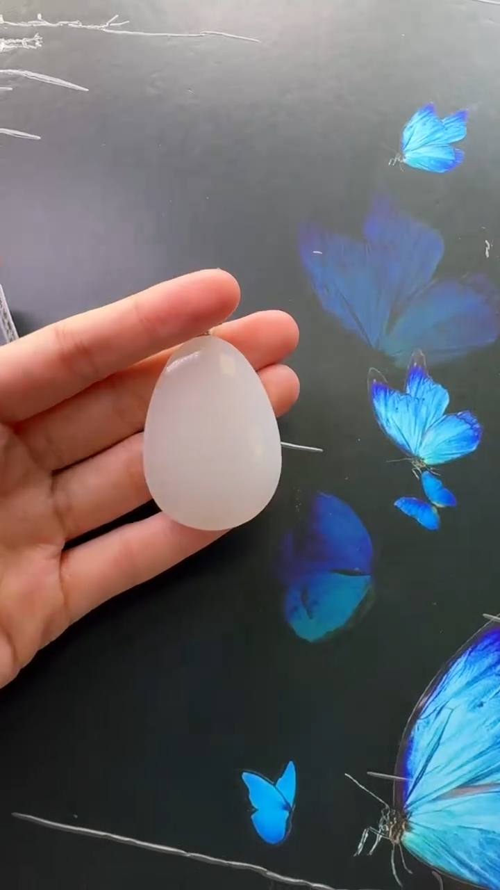 颈饰未镶嵌和田玉吊坠