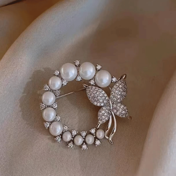 合金仿水晶胸针 四姐同款花朵合金胸针