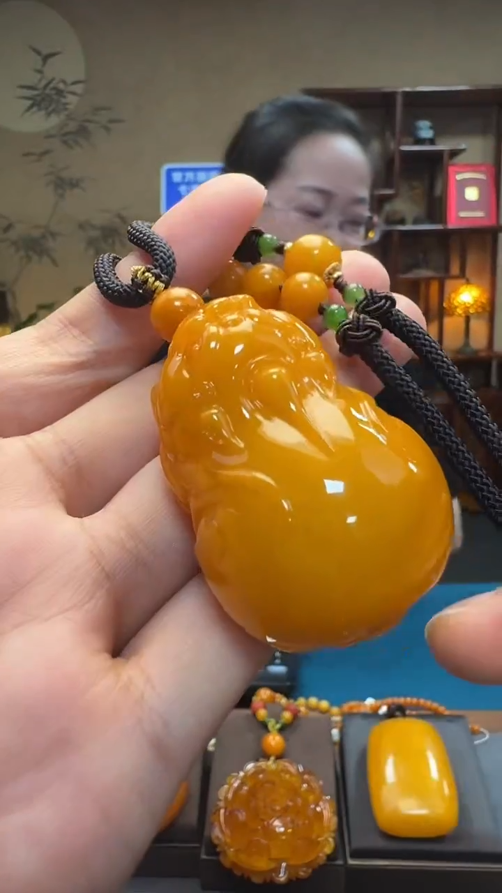琥珀吊坠(不含链)未镶嵌天然保真蜜蜡貔貅套装（送绳子）