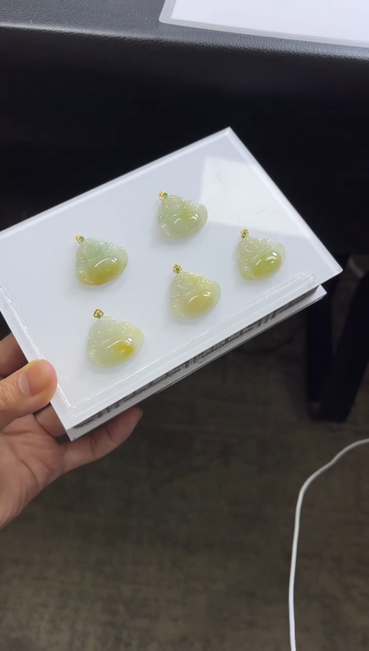 【闪购商品】翡翠颈饰18K金镶嵌D174 /多样性发一件/配绳子