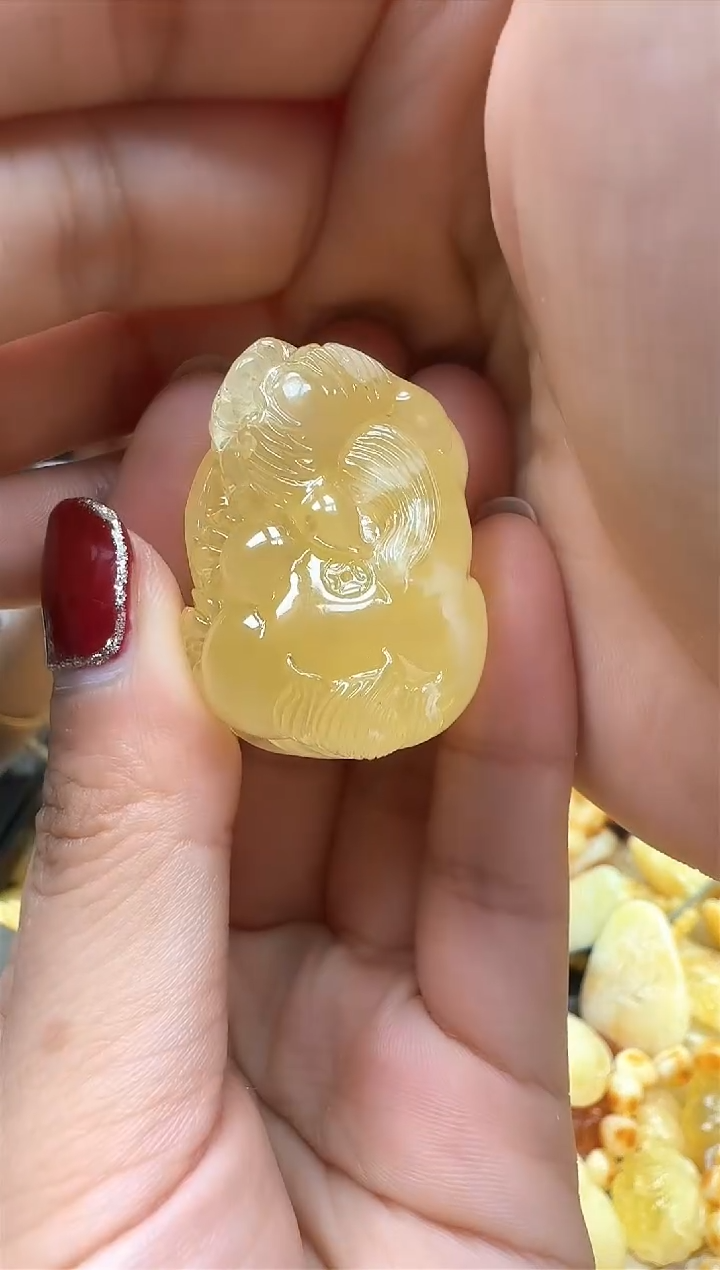 【闪购商品】琥珀裸石未镶嵌挂坠