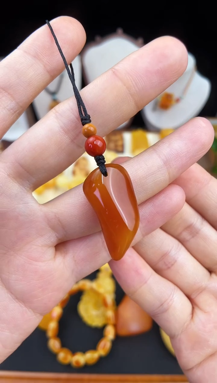 琥珀未镶嵌珠宝奇石柒月