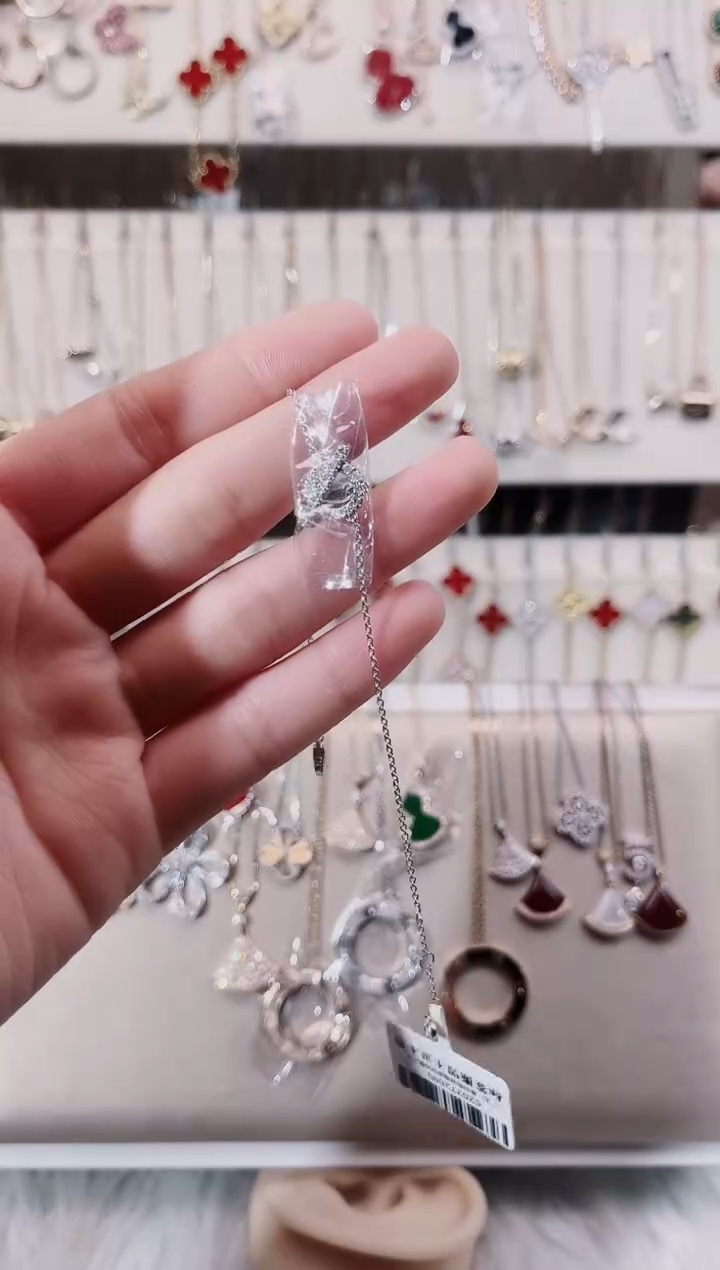 【闪购商品】钻石手链18K金镶嵌18K金镶嵌钻石 K白