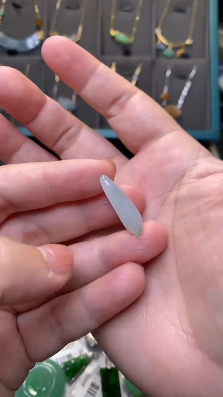 颈饰未镶嵌翡翠净货33444