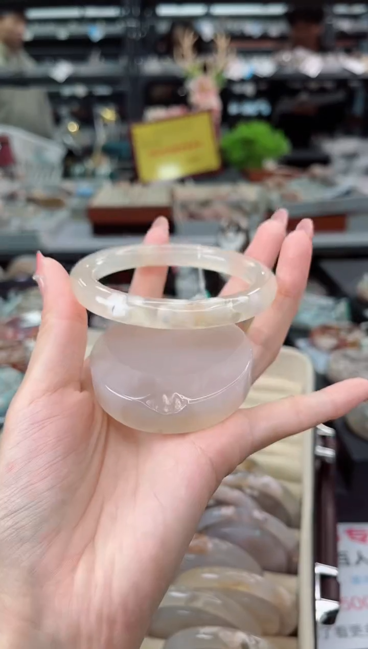 【闪购商品】石英质玉手镯未镶嵌59圈口（赠品镯心）1751511