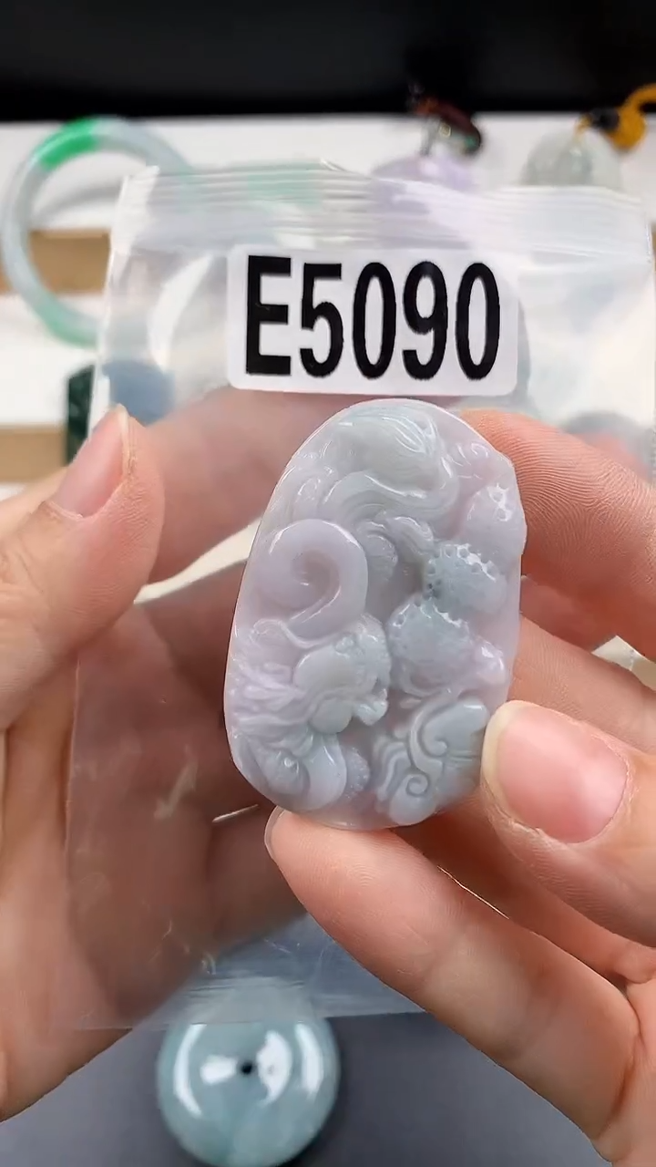 颈饰未镶嵌翡翠天然翡翠吊坠挂件