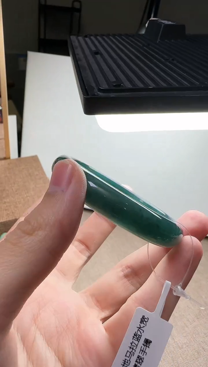 【闪购商品】翡翠手镯未镶嵌翡翠手镯5518