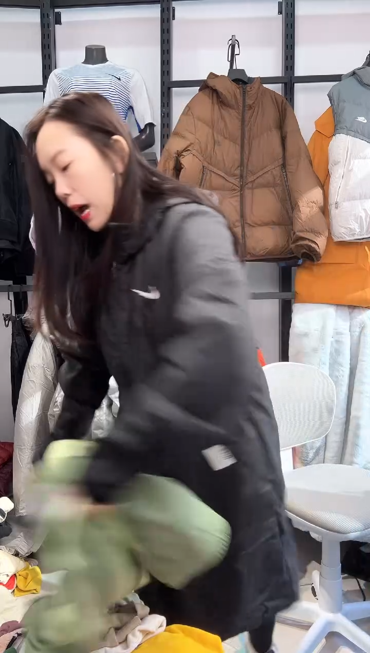 2482编码  瑕疵直播间过款为准 尺码