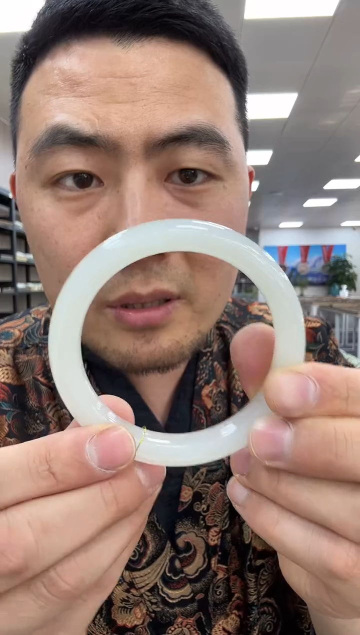 【闪购商品】和田玉手镯未镶嵌62-63 