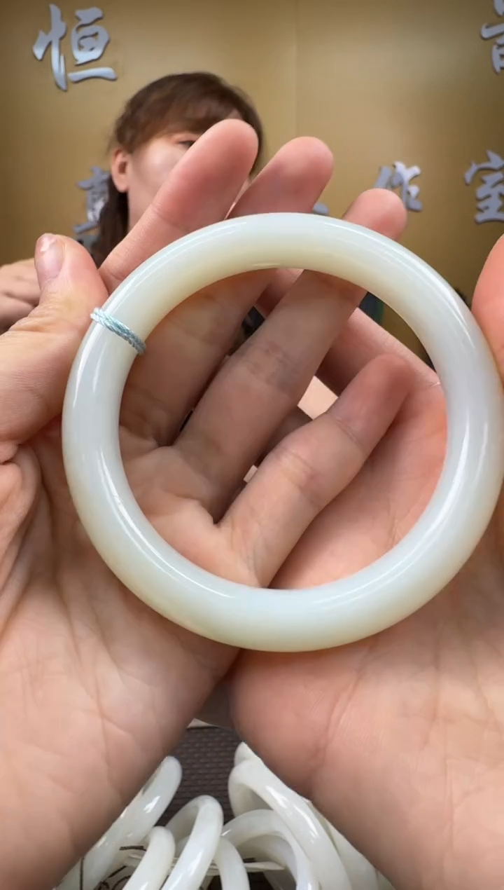 和田玉未镶嵌颈饰手镯60