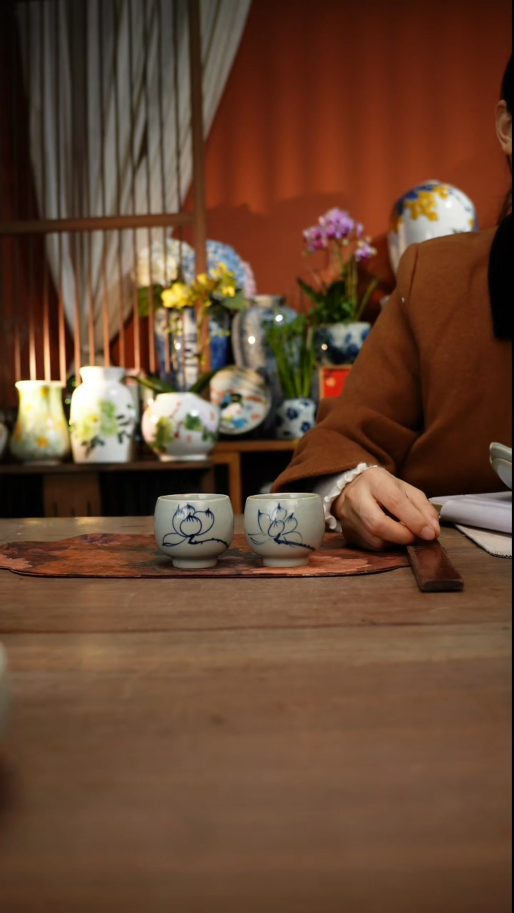 当代高温釉下彩手绘陶瓷餐具