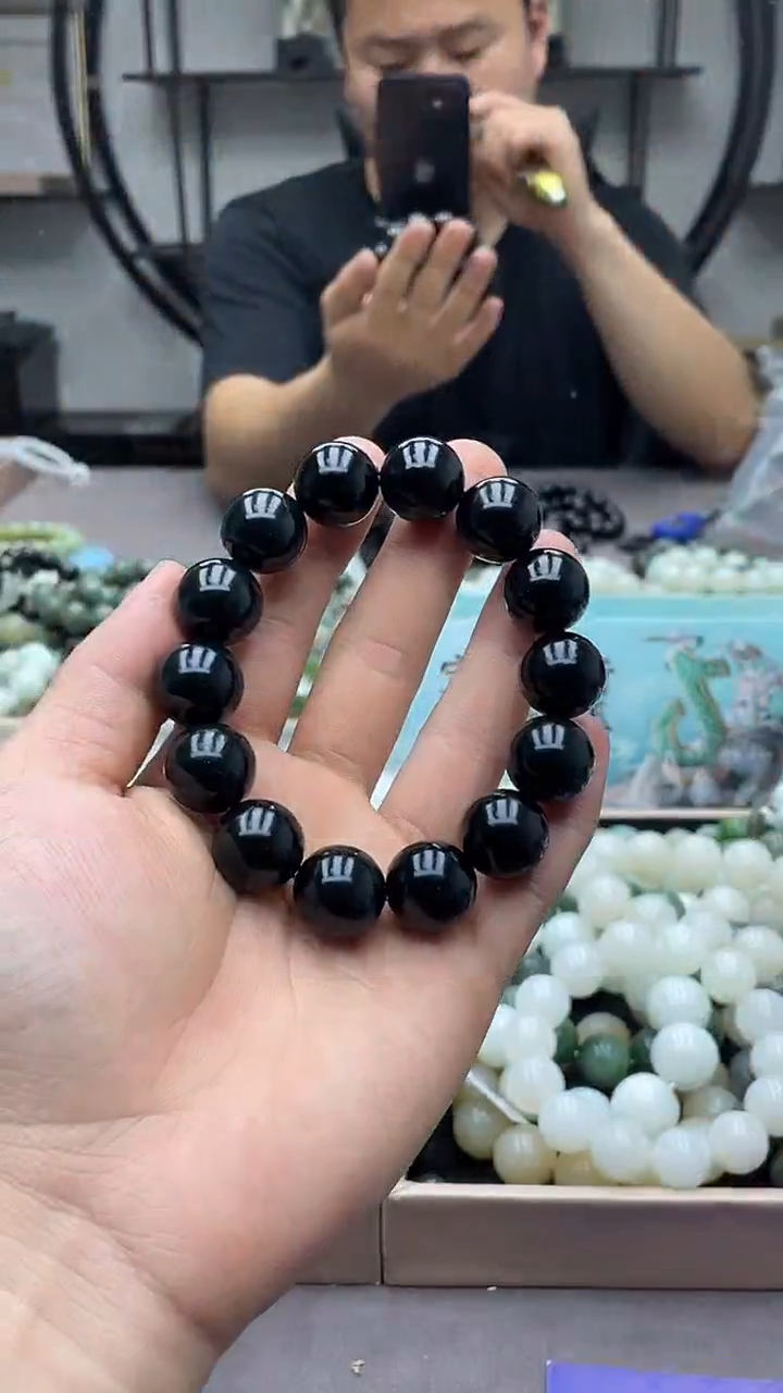 手串未镶嵌和田玉皮勒村黑青16圆珠
