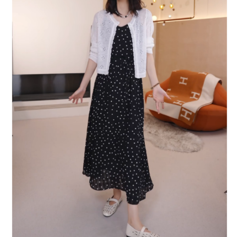 时尚新品轻奢显瘦欧若风针织开衫+百搭显瘦波点连衣裙LK2502486