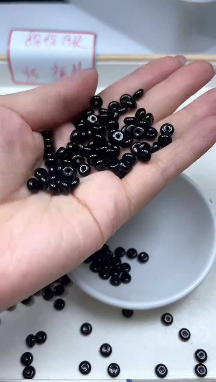 玛瑙/玉髓散珠未镶嵌B365黑玛瑙算盘3*6mm30颗8.8元