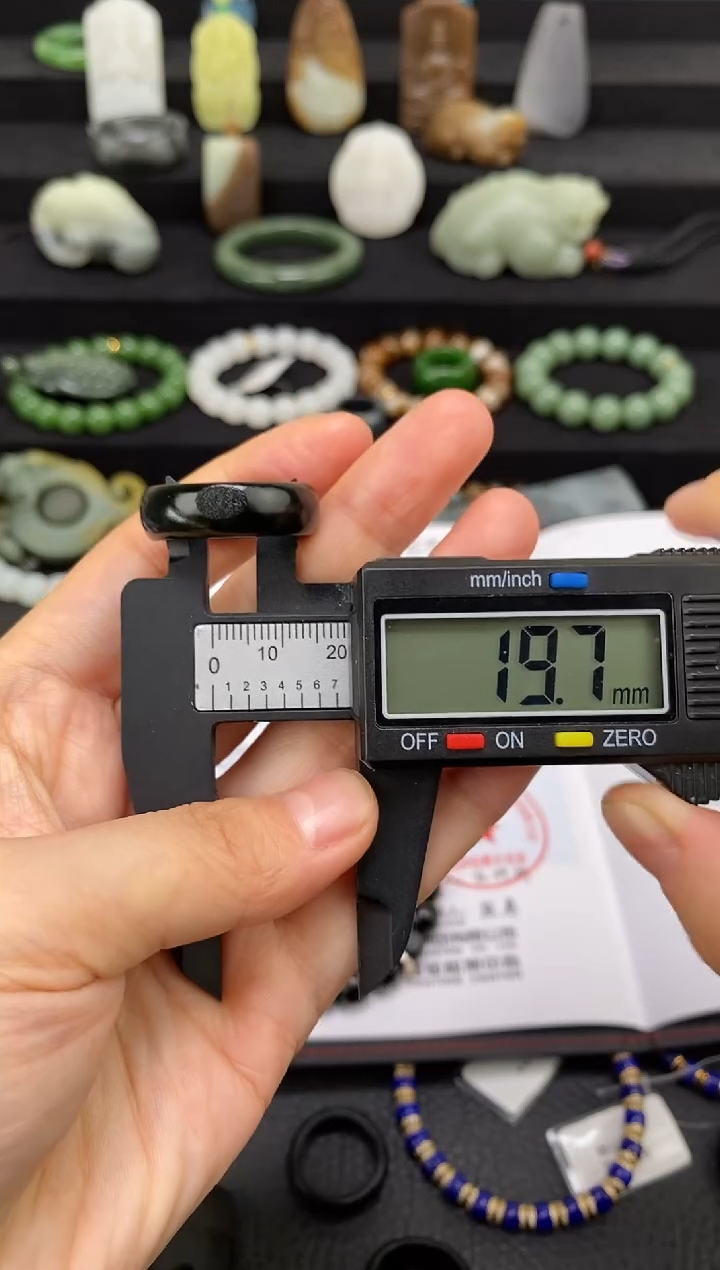 未镶嵌和田玉挂件玄黑青戒圈