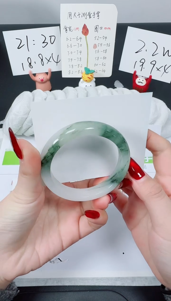 【闪购商品】石英质玉手镯未镶嵌K148-52