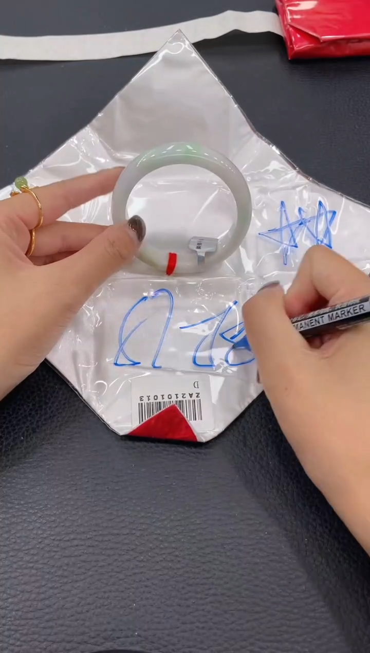 【闪购商品】翡翠手镯未镶嵌手镯