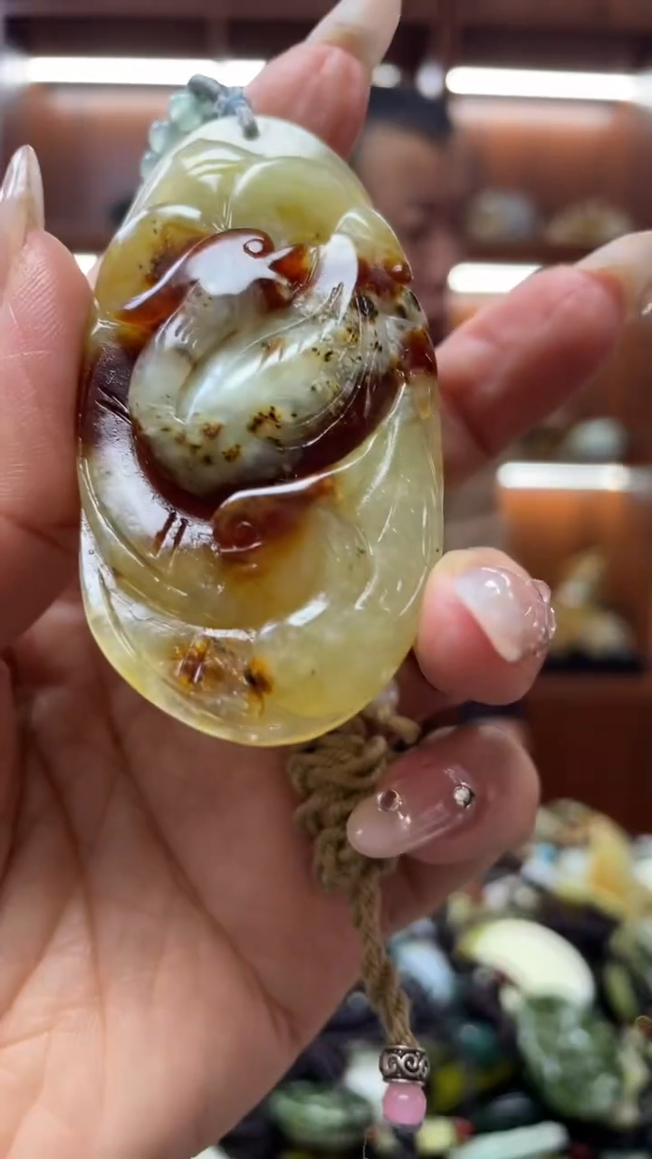 未镶嵌岫玉挂件 